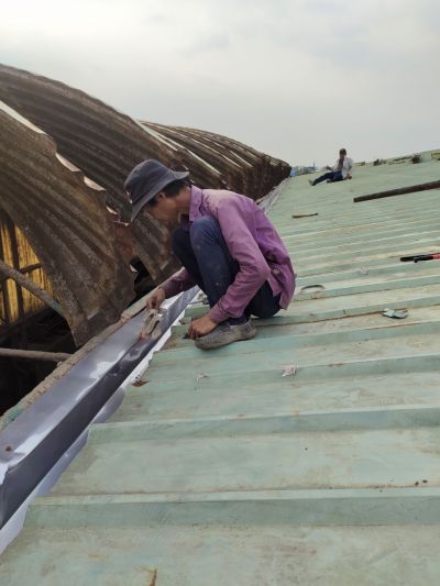 chuyên nhận gia công và lăp đăt máng xối tại tp,hcm